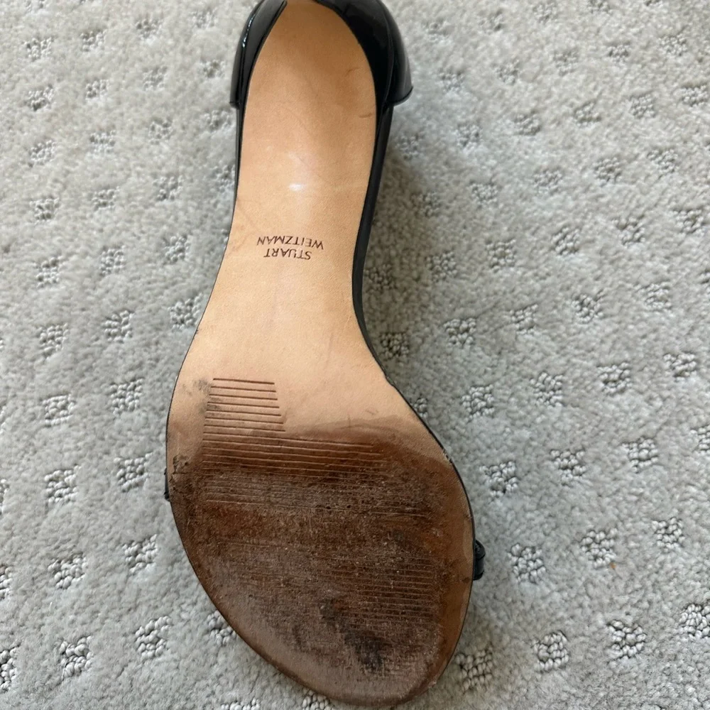 Stuart Weitzman - Picture 4 of 5